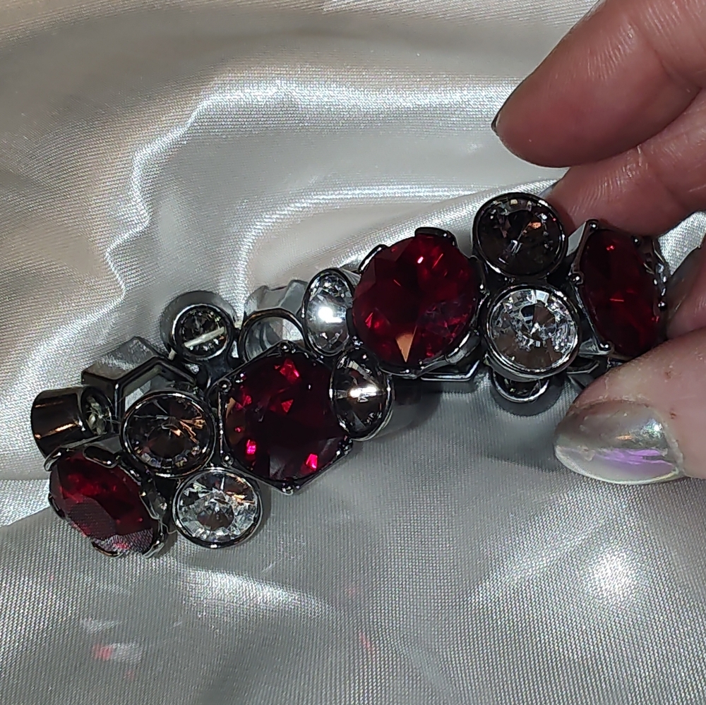 Vintage Red & White Glass stone Silver Tone Bracelet